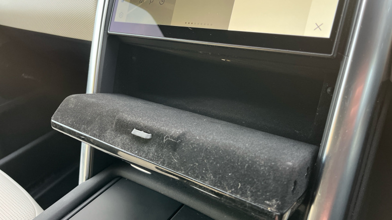 Land Rover Discovery 3.0 D300 R-Dynamic HSE 5dr Auto Diesel Station Wagon